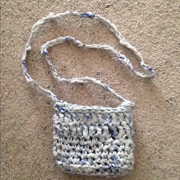 HAND CRAFTED Crossbody Bag Coin Purse Set Crochet Plarn - Picture 4 of 8